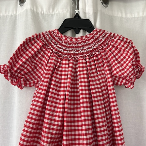 GUC 2T smocked red and white gingham dress. Great for Christmas! - Picture 2 of 4